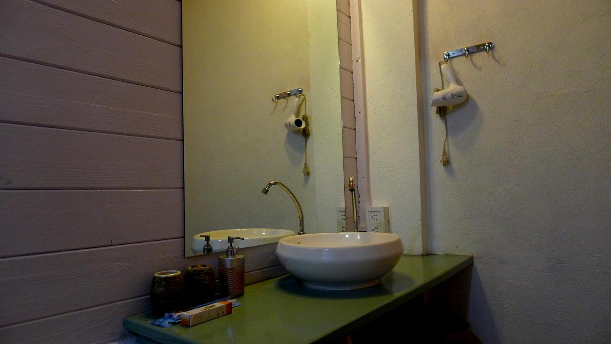 Mamagoa Beach Resort Mandrem Ngoại thất bức ảnh