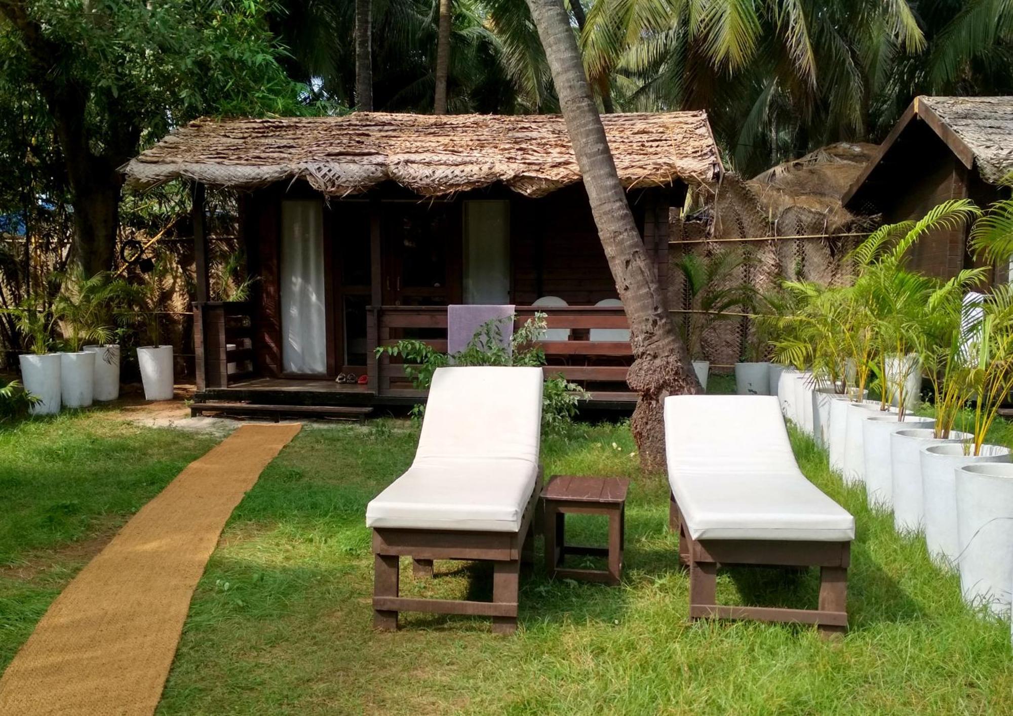 Mamagoa Beach Resort Mandrem Ngoại thất bức ảnh